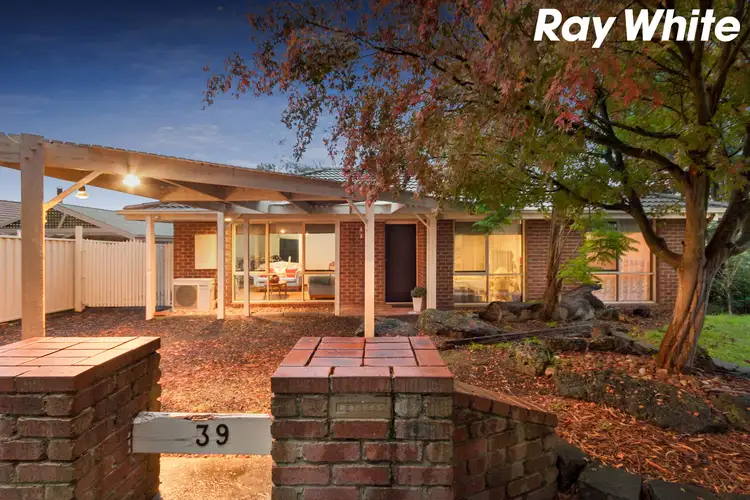 39 Meeking Drive, Pakenham VIC 3810