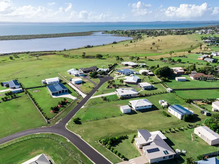 7 Heritage Outlook, River Heads QLD 4655