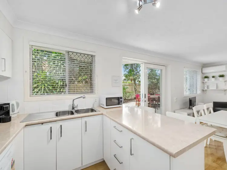 Sixth view of Homely unit listing, 2/94 Leckie Road, Kedron QLD 4031