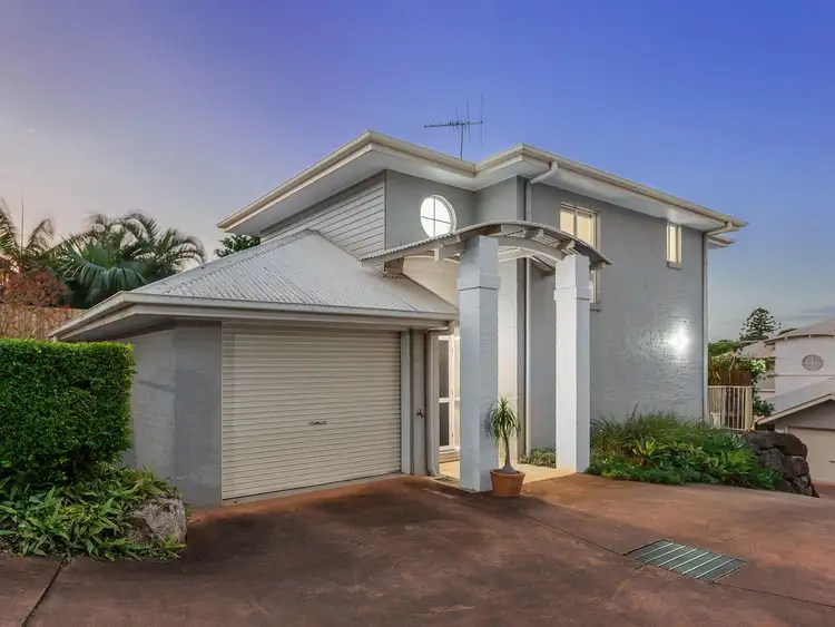 2/17 Arthur Terrace, Red Hill QLD 4059