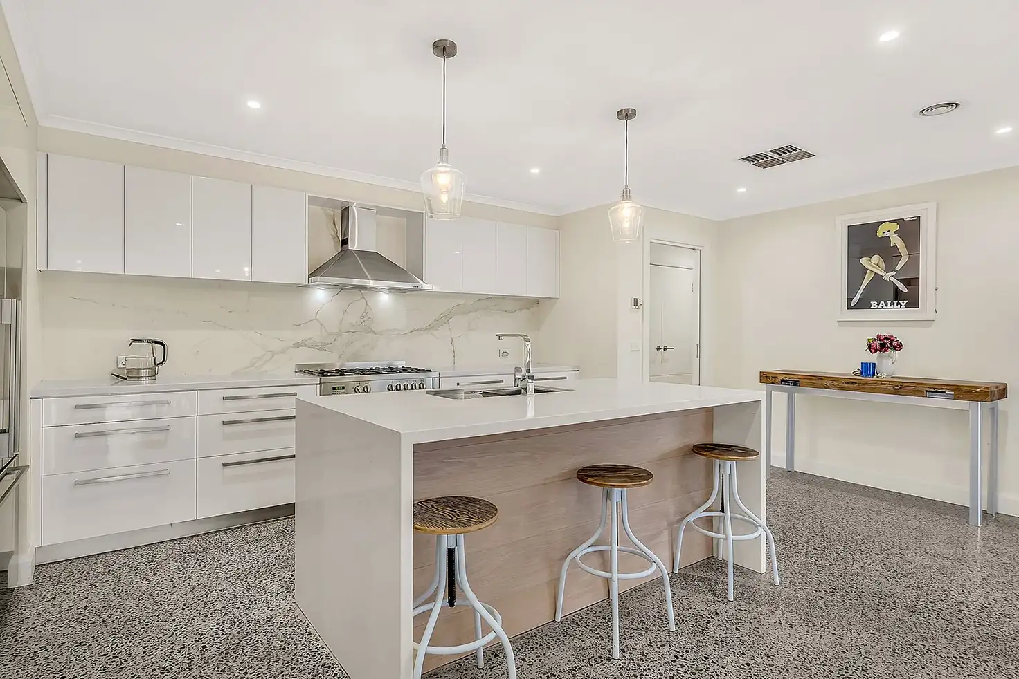 Main view of Homely house listing, 5 Clacton Court, Craigieburn VIC 3064