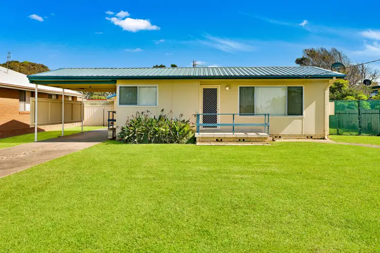 3 Woodland Street, Culburra Beach NSW 2540