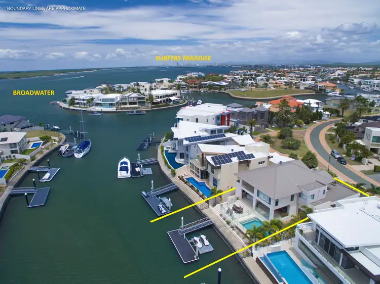 40 Royal Albert Crescent, Sovereign Islands QLD 4216