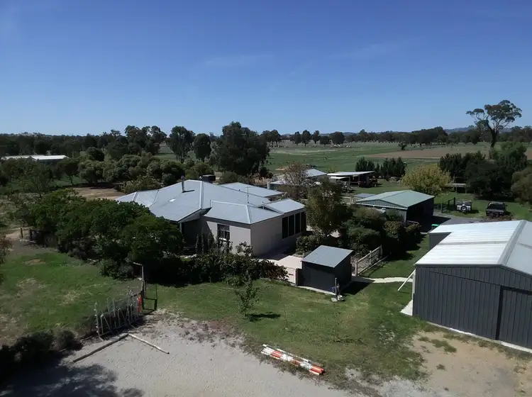 162-170 Sturt Street, Howlong NSW 2643