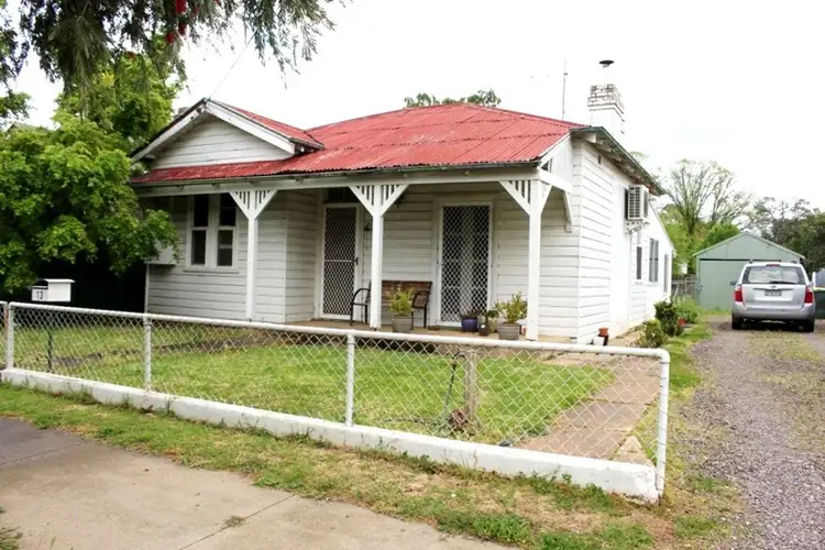 13 Thompson Street, Cootamundra NSW 2590