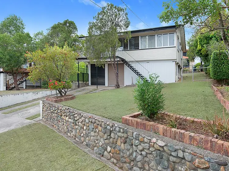 3 Chesilton Street, Kedron QLD 4031