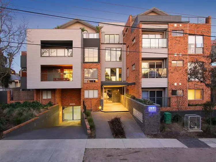 Main view of Homely apartment listing, Unit 18, 5-7 Alfrick Road, Croydon VIC 3136