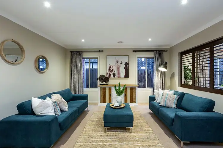 28 Yellowbox Drive