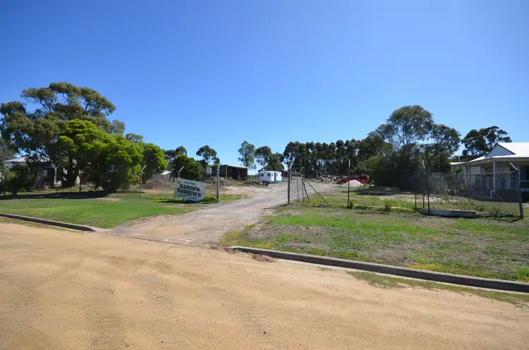 70-72 Montgomery Street, Skipton VIC 3361