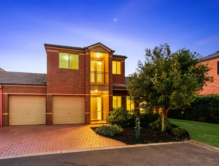 23 Amberlea Circuit, Taylors Hill VIC 3037