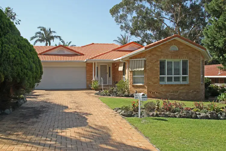 35 Waterview Crescent