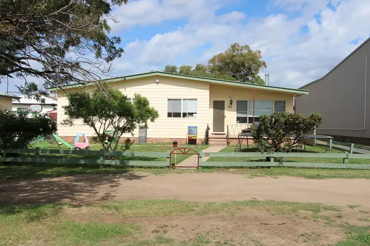 41 Mansfield Street, Inverell NSW 2360