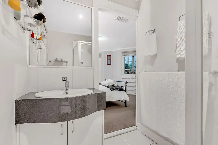 Fifth view of Homely house listing, 2 Bingin Place, Craigieburn VIC 3064