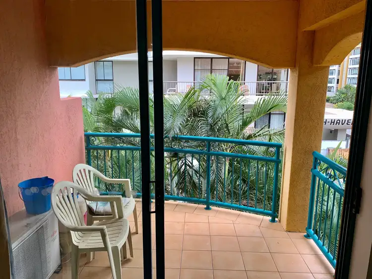 18/4-6 Queensland Avenue "Antigua Resort", Broadbeach QLD 4218