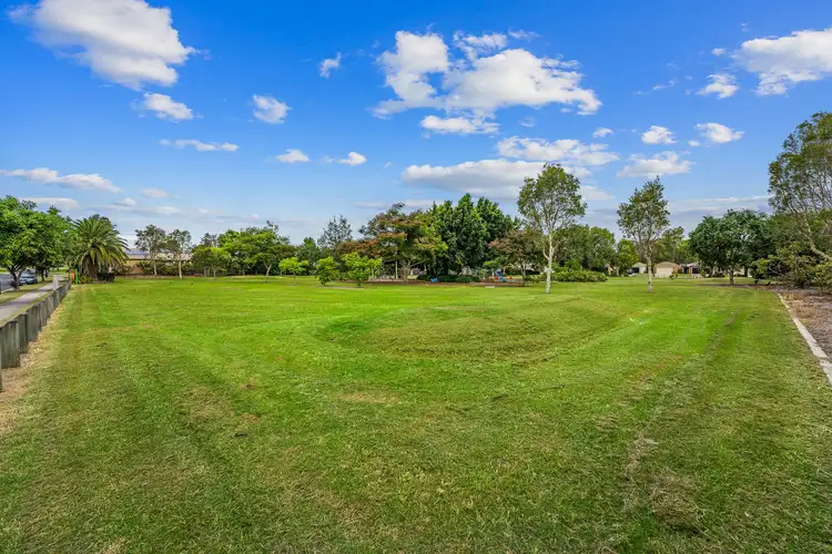 Second view of Homely house listing, 39 Leichhardt Avenue, Rothwell QLD 4022