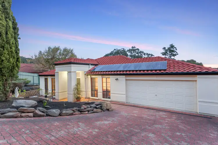 1 THE OAKS Parade, Aberfoyle Park SA 5159