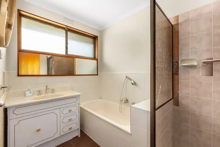 Seventh view of Homely house listing, 32 Streeton Circuit, Mill Park VIC 3082