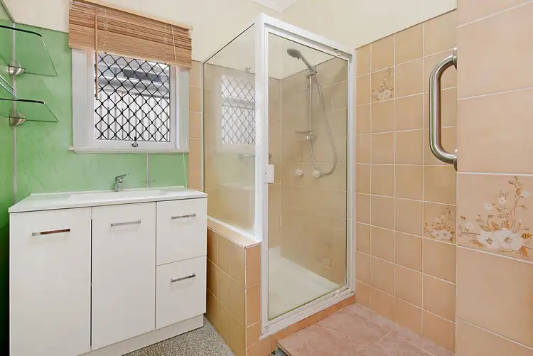 Sixth view of Homely house listing, 19 Ansdell Street, Mount Gravatt QLD 4122