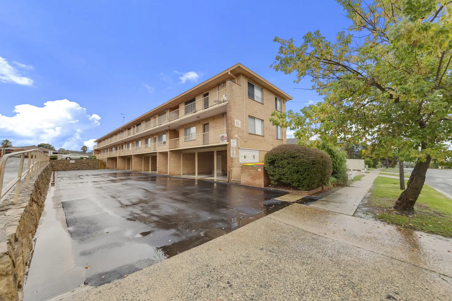 Main view of Homely unit listing, 2/61 Donald Road, Queanbeyan NSW 2620