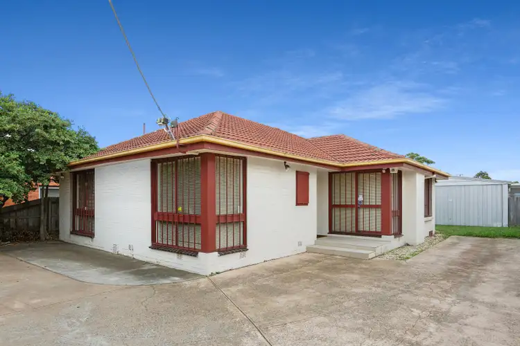 17 Moresby Avenue, Seaford VIC 3198