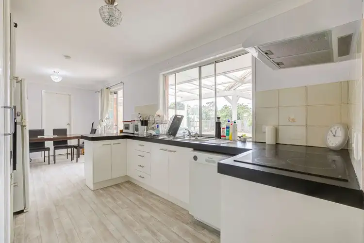 35 Staydar Crescent, Meadowbrook QLD 4131
