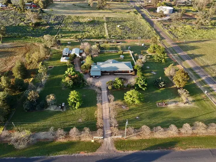 8 Birch Road, Parkes NSW 2870