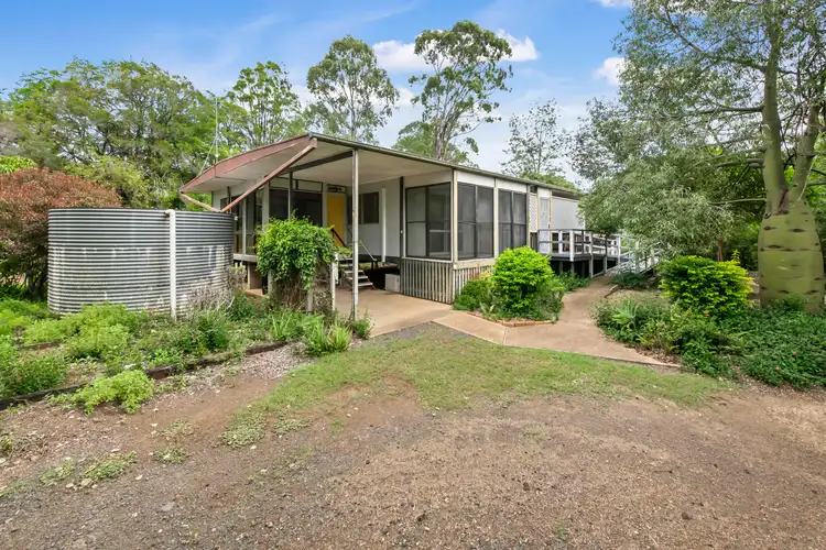 17 Elizabeth Street, Withcott QLD 4352