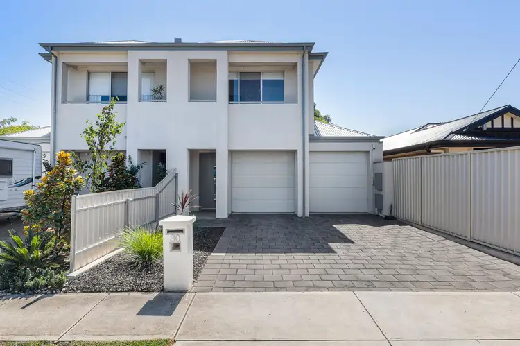 30 Bolingbroke Avenue