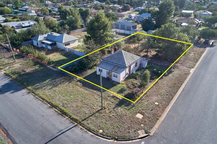 85 Wallace Street, Coolamon NSW 2701