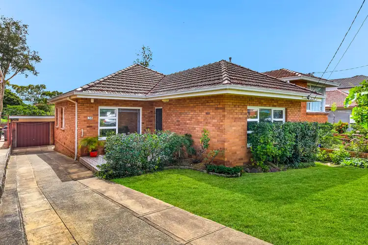 28 Bungalow Road, Peakhurst NSW 2210