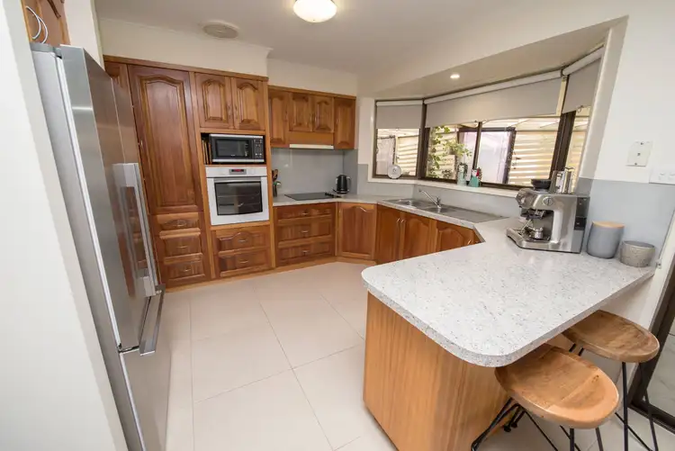 Seventh view of Homely house listing, 2 Green Court, Swan Hill VIC 3585