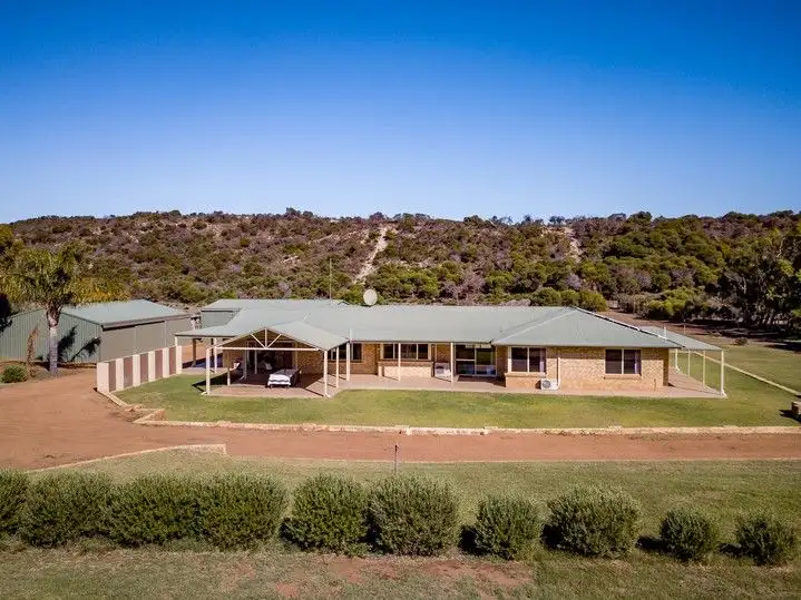 65 Brennand Road, Dongara WA 6525