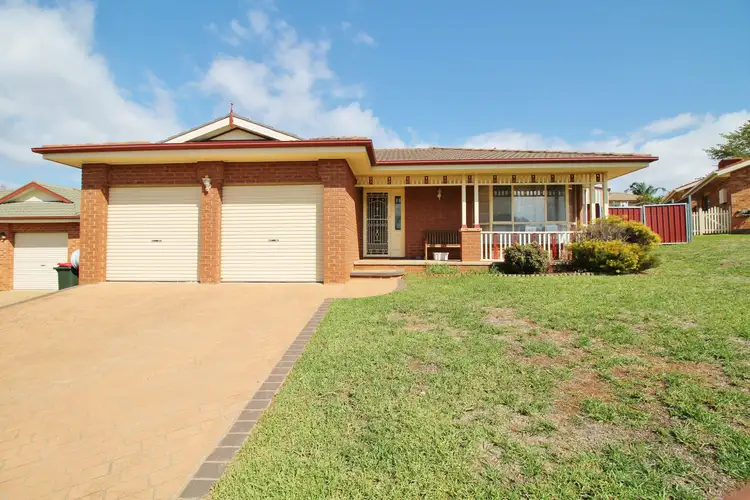 26 Jim Anderson Avenue, Young NSW 2594