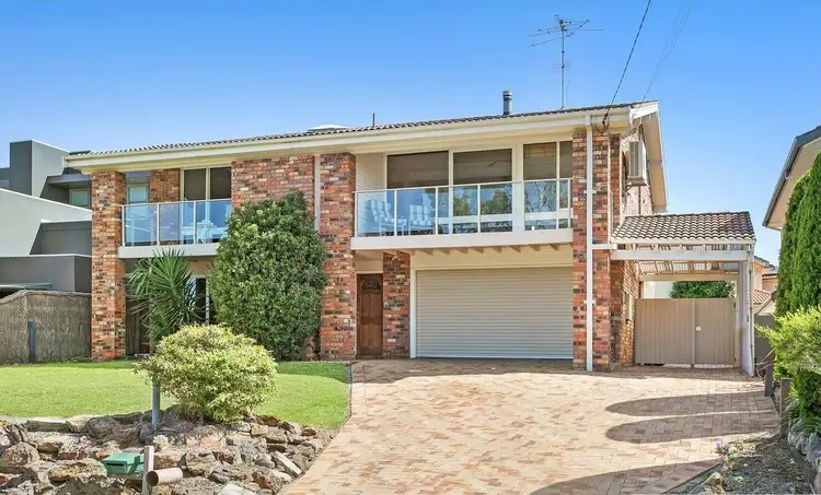 10 Cranbrook Place, Illawong NSW 2234
