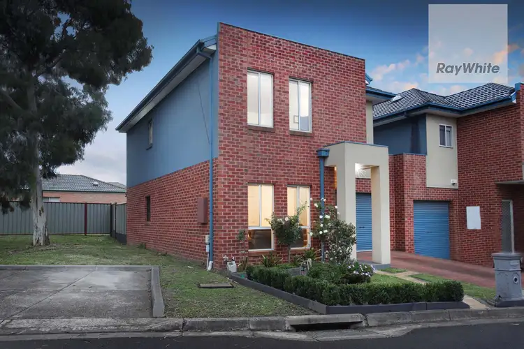 Second view of Homely house listing, 2 Balerno Circle, Gowanbrae VIC 3043