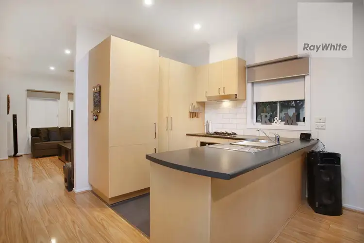 Fifth view of Homely house listing, 2 Balerno Circle, Gowanbrae VIC 3043