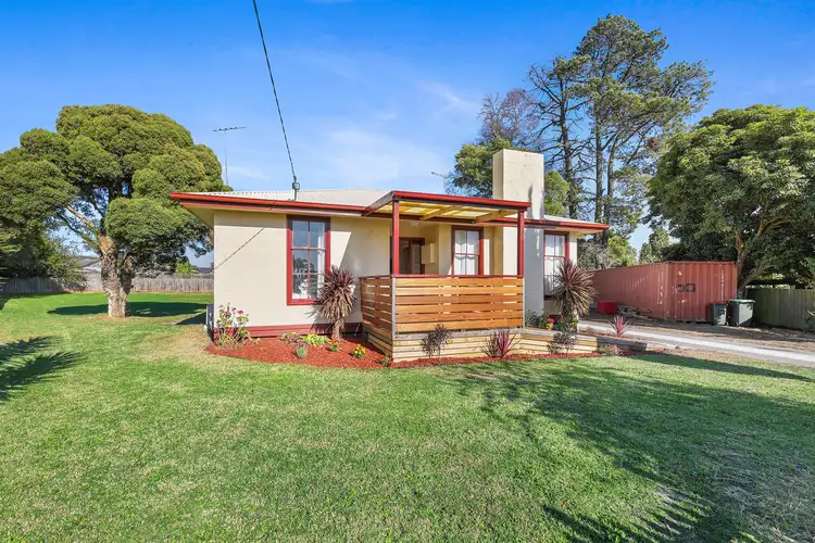 Third view of Homely house listing, 3 Leslie Court, Moe VIC 3825