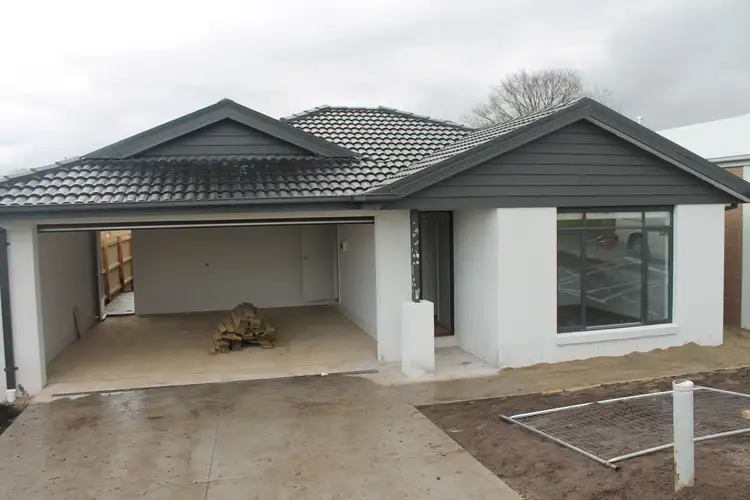 Lot 6/105-107 Thirteen Mile Road, Garfield VIC 3814