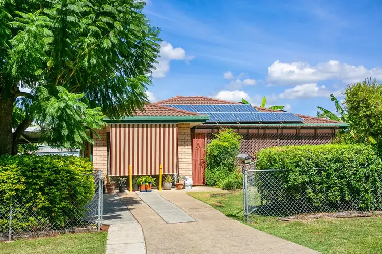 327 Cliveden Avenue, Oxley QLD 4075