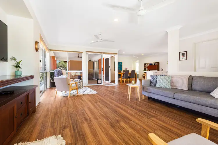 8 Rainbird Close, Burleigh Waters QLD 4220