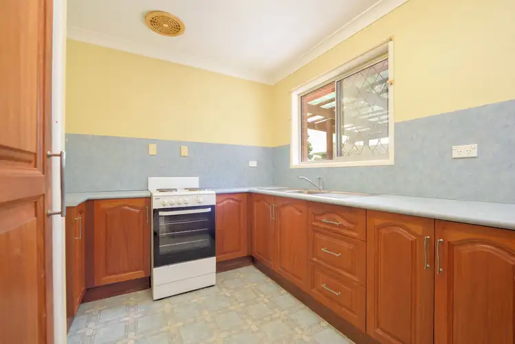 Sixth view of Homely house listing, 10 Atholl Court, Kin Kora QLD 4680