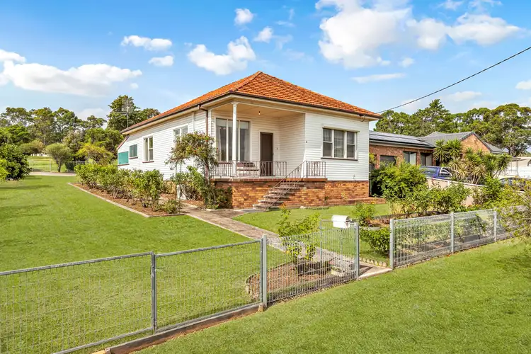 6 John Street, Abermain NSW 2326