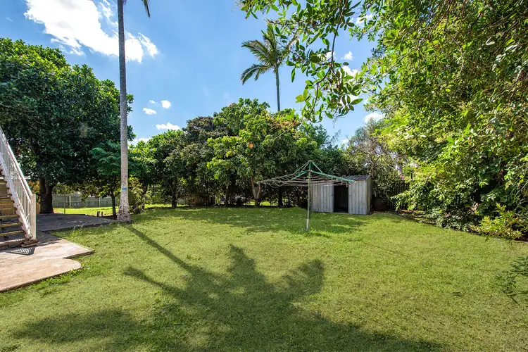4 Linda Street, Kingston QLD 4114