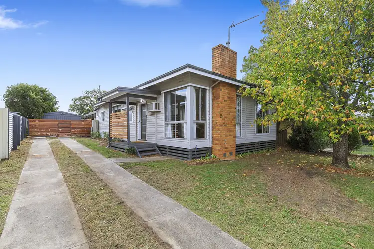15 Neylan Street, Ararat VIC 3377