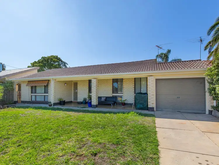 5 Amberly Drive, Happy Valley SA 5159
