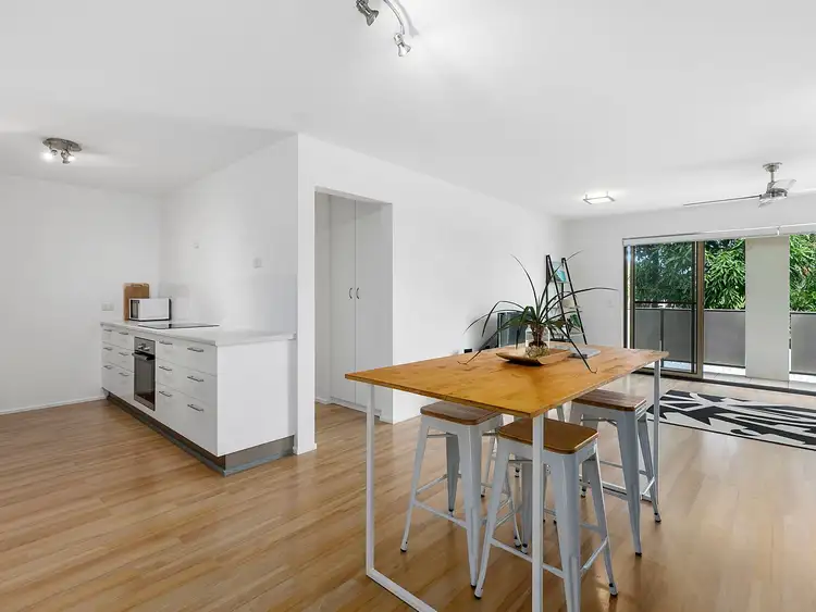Fifth view of Homely unit listing, 2/31 Katharina Street, Noosa Heads QLD 4567