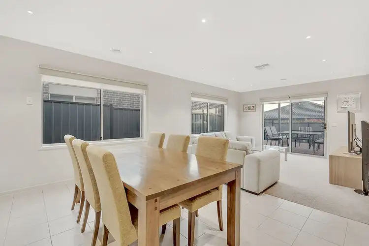 Seventh view of Homely house listing, 8 Calm Avenue, Craigieburn VIC 3064