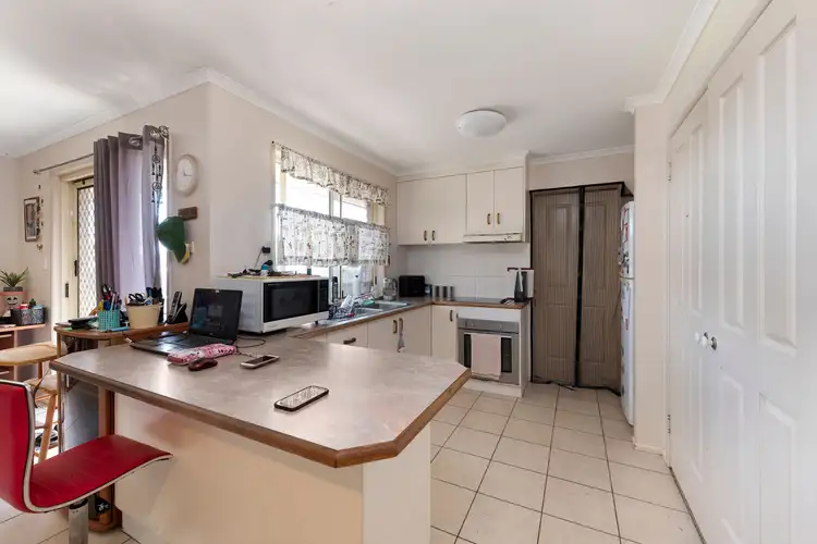Sixth view of Homely house listing, 8 Metcalfe Court, Kalkie QLD 4670