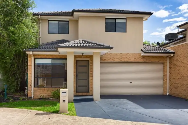 2/59 Fairholme Boulevard, Berwick VIC 3806
