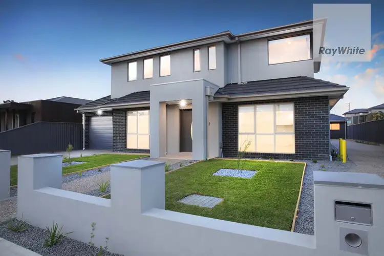 2 & 3/30 Waratah Avenue, Tullamarine VIC 3043